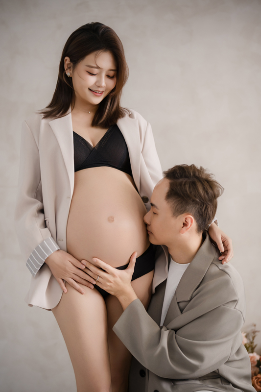 SJwedding鯊魚婚紗婚攝團隊水牛在好拍市集拍攝的孕婦寫真” width=
