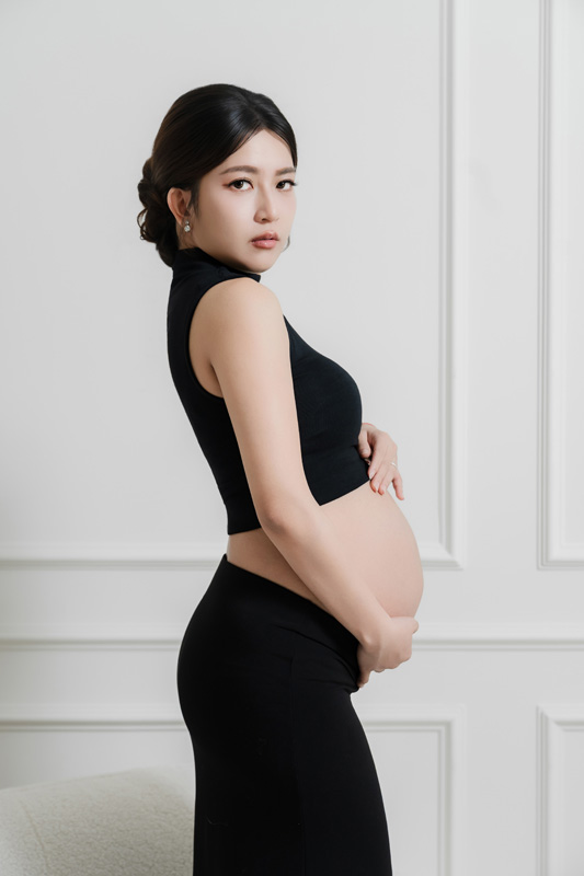 SJwedding鯊魚婚紗婚攝團隊水牛在MON AMIE STUDIO拍攝的孕婦寫真”