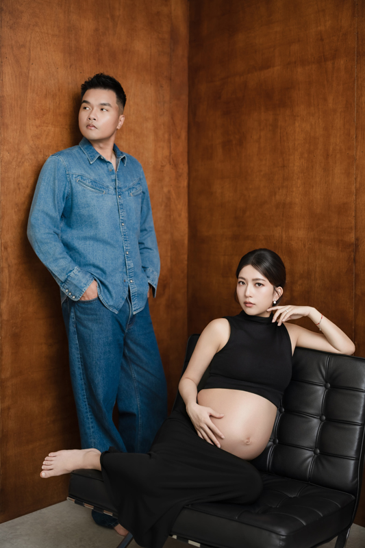 SJwedding鯊魚婚紗婚攝團隊水牛在MON AMIE STUDIO拍攝的孕婦寫真”